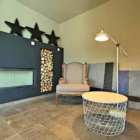 Stoje - Mit Beheiztem Pool Villa *