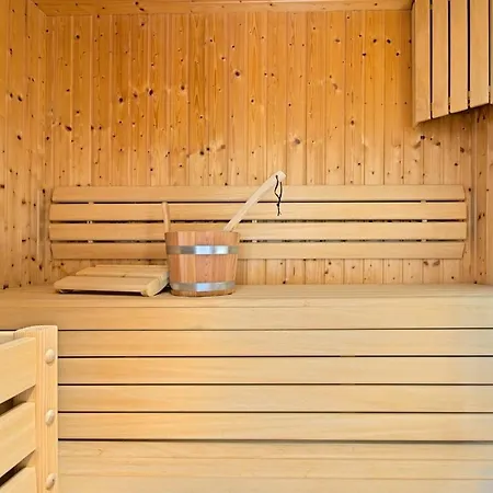 Stoje - Mit Beheiztem Pool Villa
